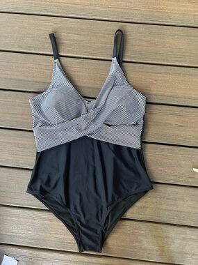 Black & White Striped Surplice One-Piece Swimsuit. 2BPrity 16w. New